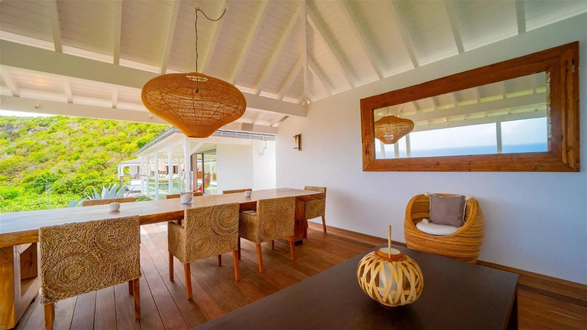 Contemporary Warm Villa with Tropical Setting Gustavia
